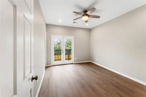 5101 Rue Street B Houston TX 77033