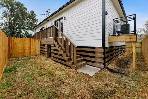 5101 Rue Street B Houston TX 77033