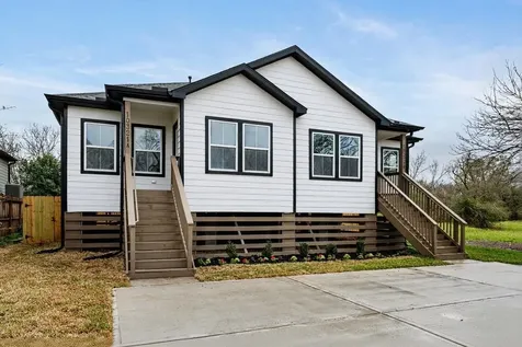 5101 Rue Street B Houston TX 77033
