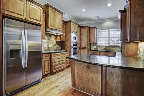1140 Robbie Street Houston TX 77009