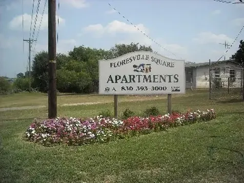100 Betty Jean Drive Floresville TX 78114
