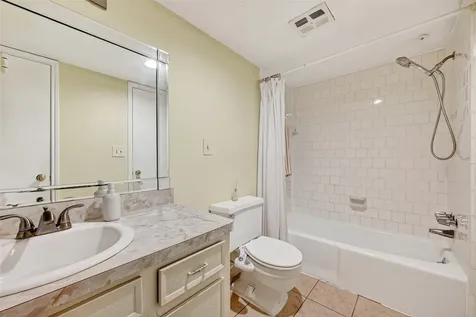 6470 Bayou Glen Road 6470 Houston TX 77057
