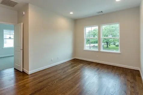 5010 Ella Boulevard Houston TX 77018