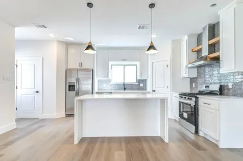 5634 Dolores Street Houston TX 77057