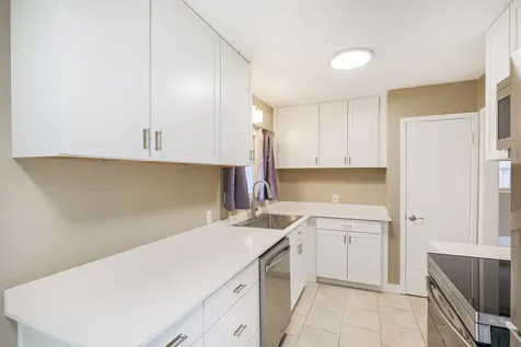 4613 Braeburn Drive Bellaire TX 77401