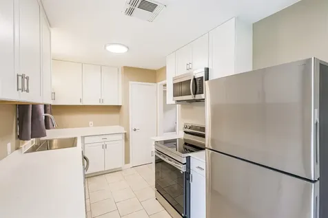 4613 Braeburn Drive Bellaire TX 77401