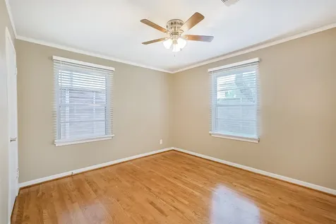 4613 Braeburn Drive Bellaire TX 77401