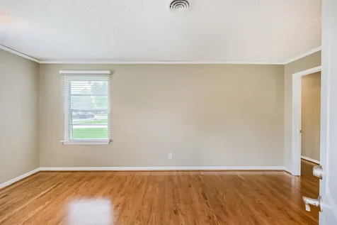 4613 Braeburn Drive Bellaire TX 77401