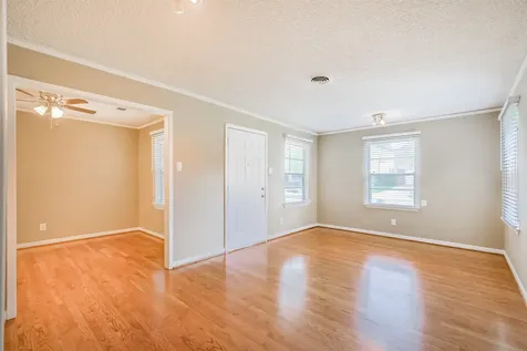 4613 Braeburn Drive Bellaire TX 77401
