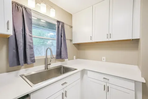 4613 Braeburn Drive Bellaire TX 77401