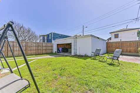 3519 Avenue R 1/2 Galveston TX 77550