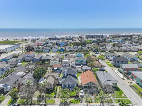 3519 Avenue R 1/2 Galveston TX 77550