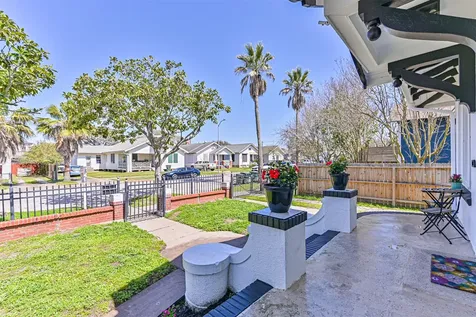 3519 Avenue R 1/2 Galveston TX 77550