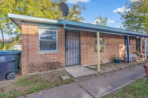 4720 Carmen Street A Houston TX 77033