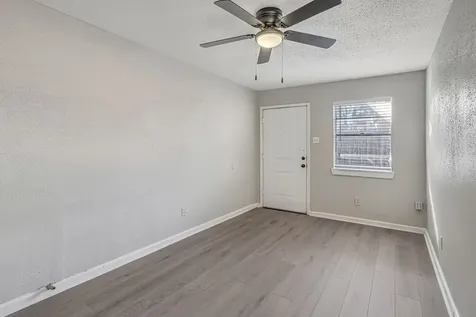4720 Carmen Street A Houston TX 77033