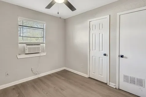 4720 Carmen Street A Houston TX 77033