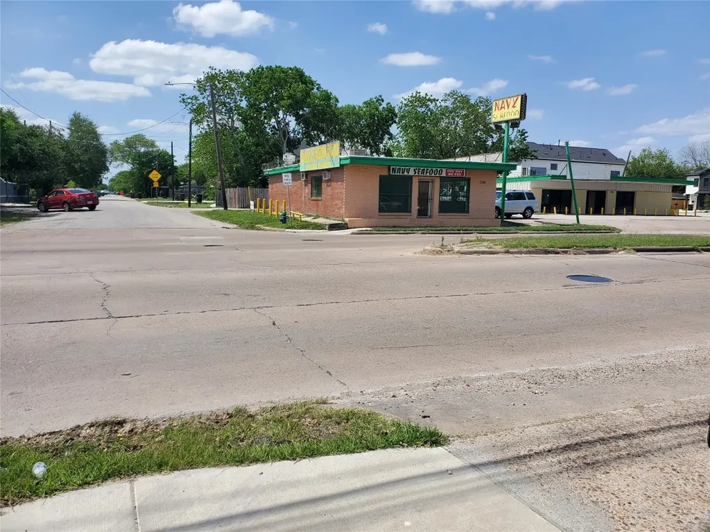 7260 Scott Street Houston TX 77021