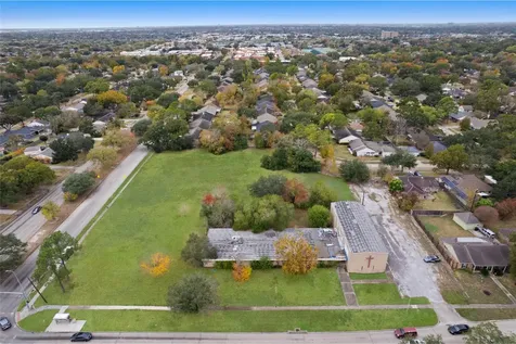 11122 Hillcroft Street Houston TX 77096