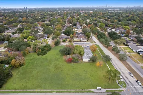 11122 Hillcroft Street Houston TX 77096