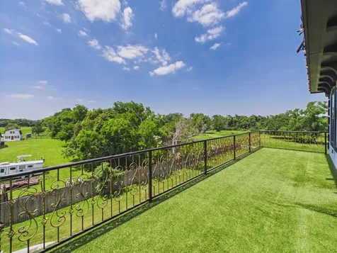 1259 County Road 147 Alvin TX 77511
