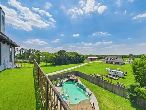 1259 County Road 147 Alvin TX 77511