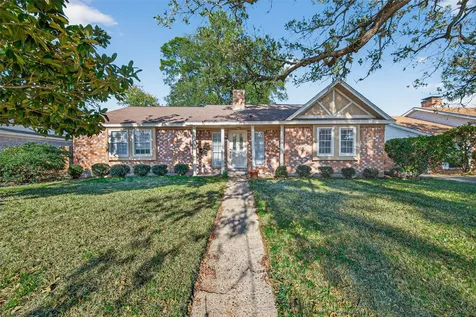 6038 Greenmont Drive Houston TX 77092
