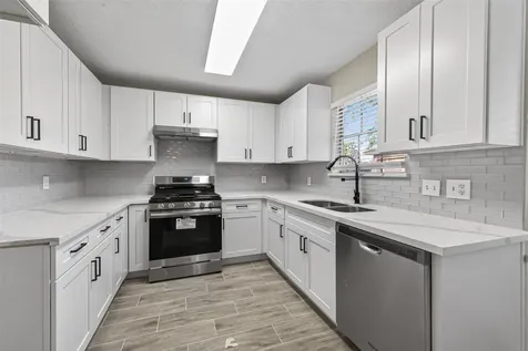 6038 Greenmont Drive Houston TX 77092