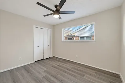 6038 Greenmont Drive Houston TX 77092