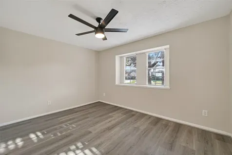 6038 Greenmont Drive Houston TX 77092