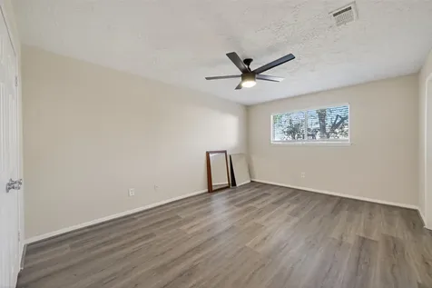 6038 Greenmont Drive Houston TX 77092