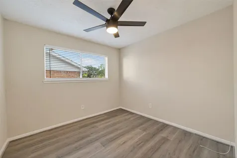 6038 Greenmont Drive Houston TX 77092
