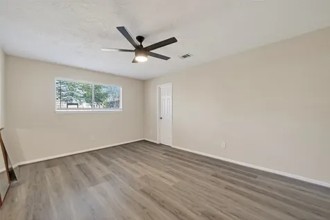 6038 Greenmont Drive Houston TX 77092
