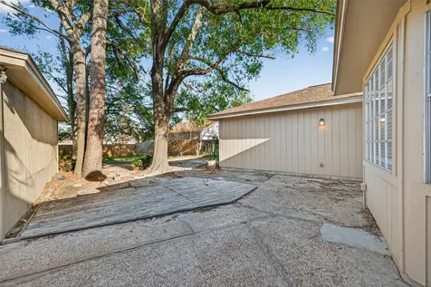 6038 Greenmont Drive Houston TX 77092