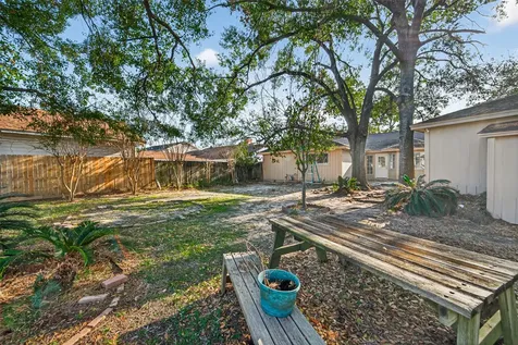 6038 Greenmont Drive Houston TX 77092