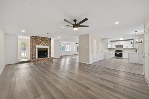 6038 Greenmont Drive Houston TX 77092