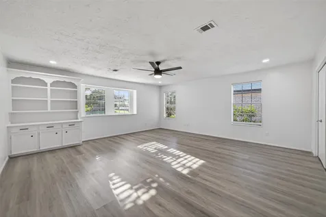 6038 Greenmont Drive Houston TX 77092