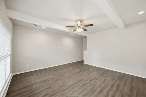 536 Momma Bear Drive College Station TX 77845
