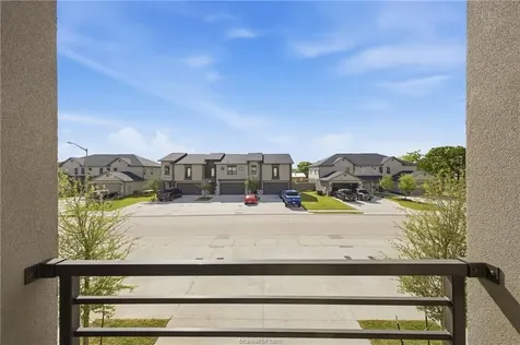 536 Momma Bear Drive College Station TX 77845