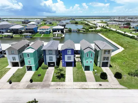 2207 Nelson Avenue Port Bolivar TX 77650