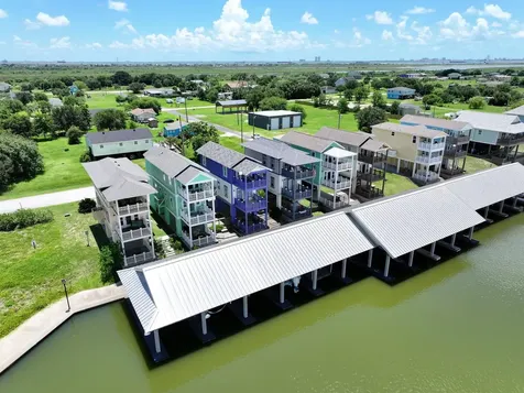 2207 Nelson Avenue Port Bolivar TX 77650