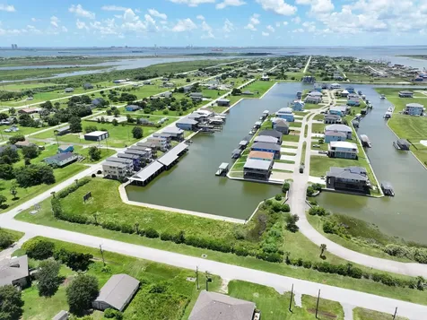 2207 Nelson Avenue Port Bolivar TX 77650