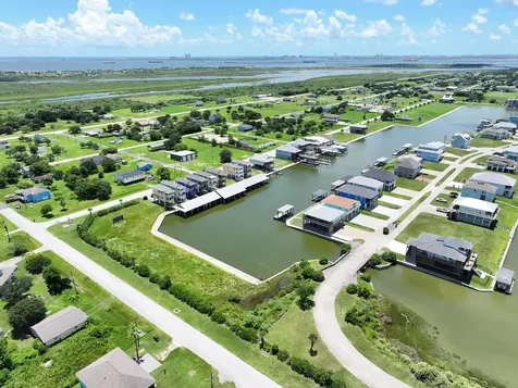 2207 Nelson Avenue Port Bolivar TX 77650