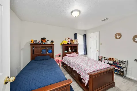 414 Welford Lane Highlands TX 77562