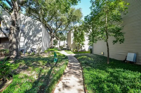 9707 Richmond Avenue 109 Houston TX 77042