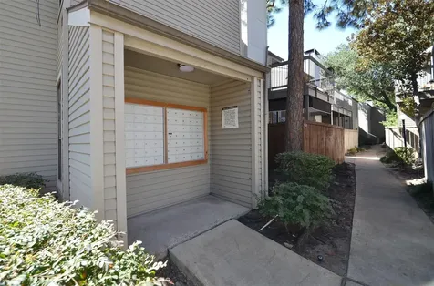 9707 Richmond Avenue 109 Houston TX 77042