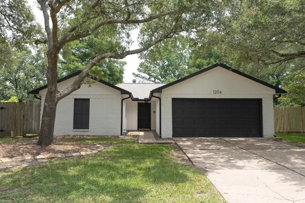 1204 Osborne Drive Friendswood TX 77546