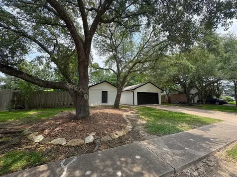 1204 Osborne Drive Friendswood TX 77546