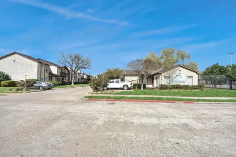 12400 Brookglade Circle 33 Houston TX 77099