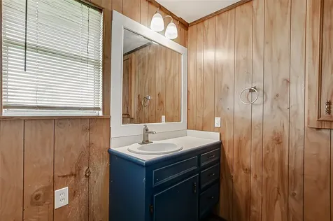 3253 Highway 87 Crystal Beach TX 77650