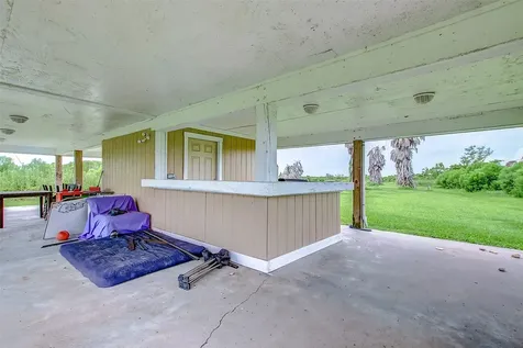 3253 Highway 87 Crystal Beach TX 77650
